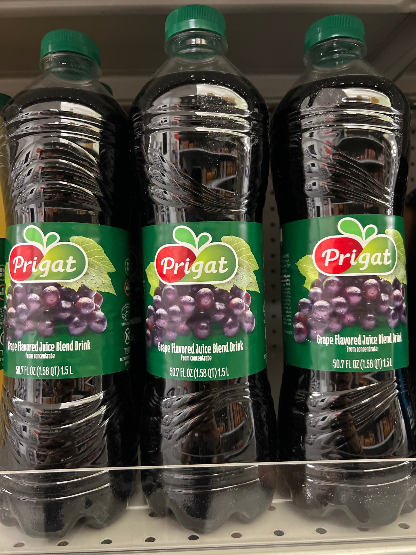 Prigat grape flavored juice drink 1.5L