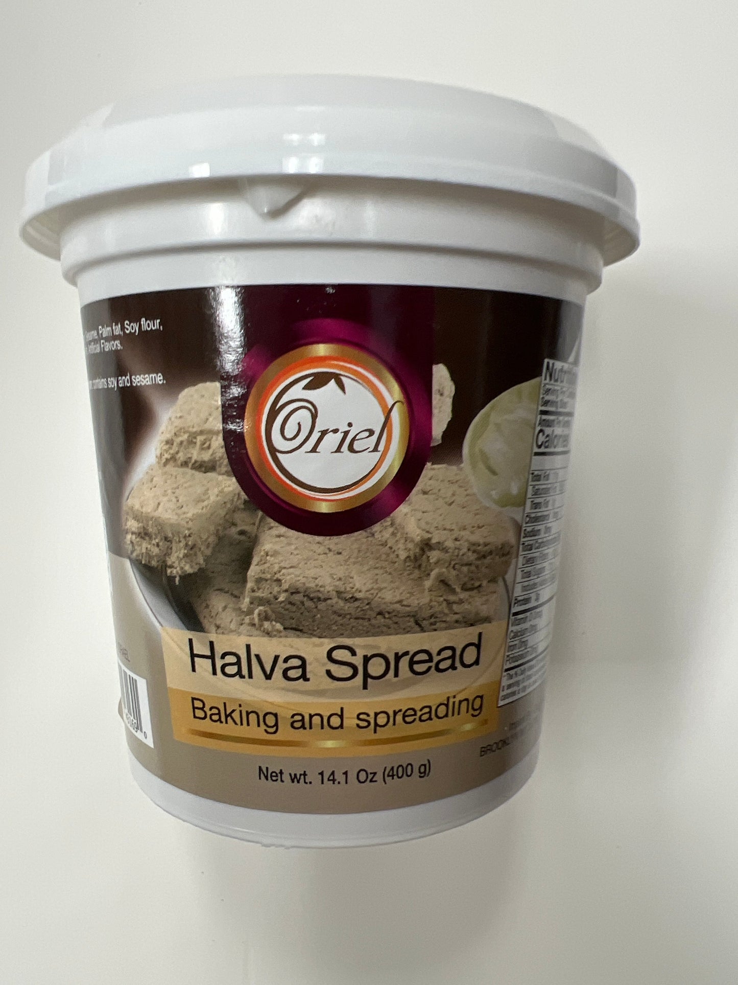 Oriel halva spread. Baking and spreading