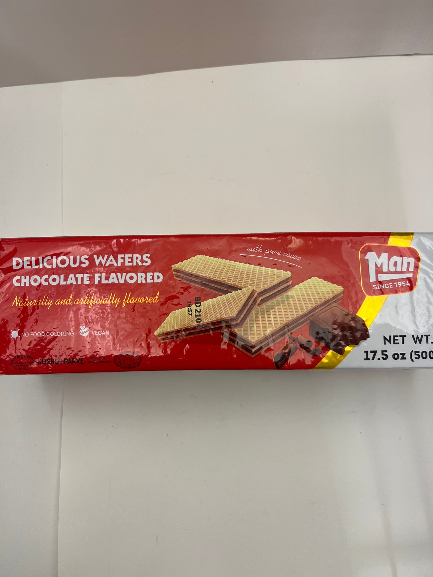 Man chocolate flavored delicious wafers 17.5oz