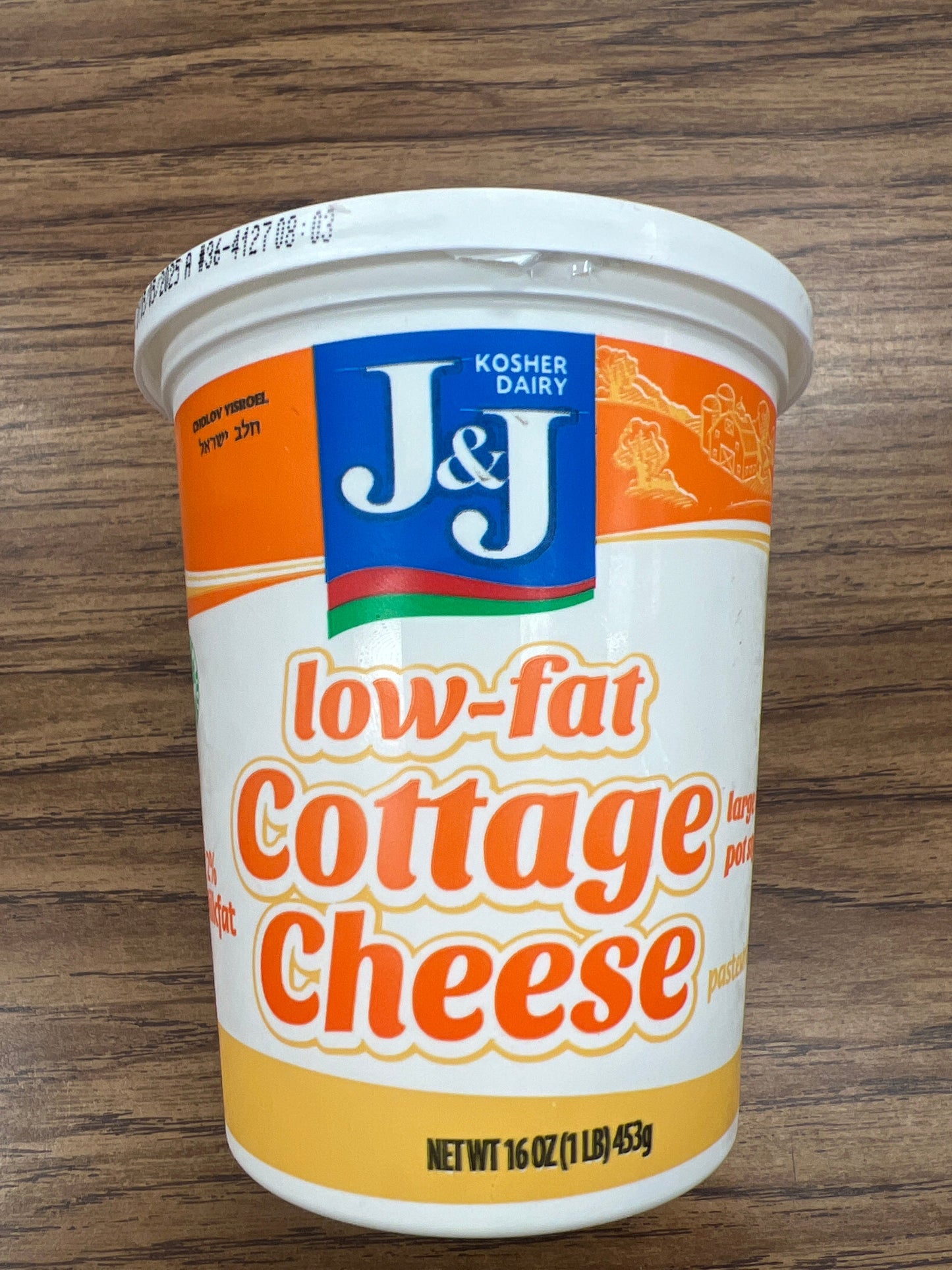 KFP j and j low-fat cottage cheese 2% milk fat large curd pot style pasteurized